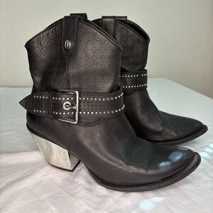 Dingo Backstage Leather Western Ankle Boot